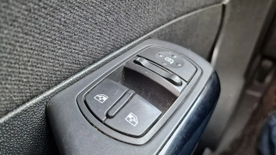 OPEL Corsa -