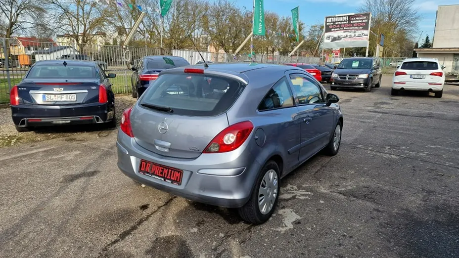 OPEL Corsa -