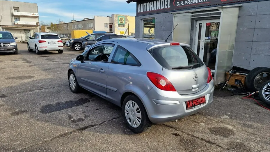OPEL Corsa -