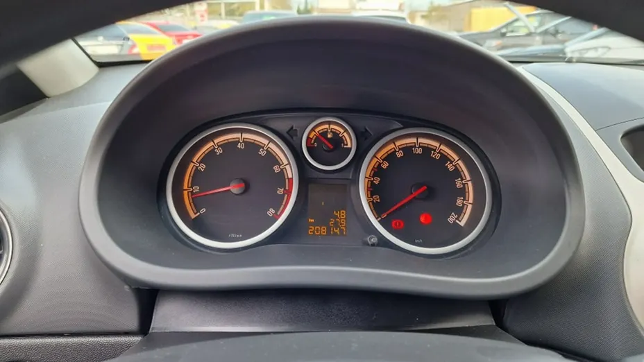OPEL Corsa -