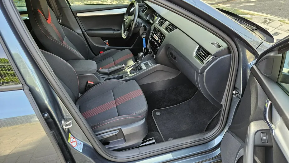 SKODA Octavia -
