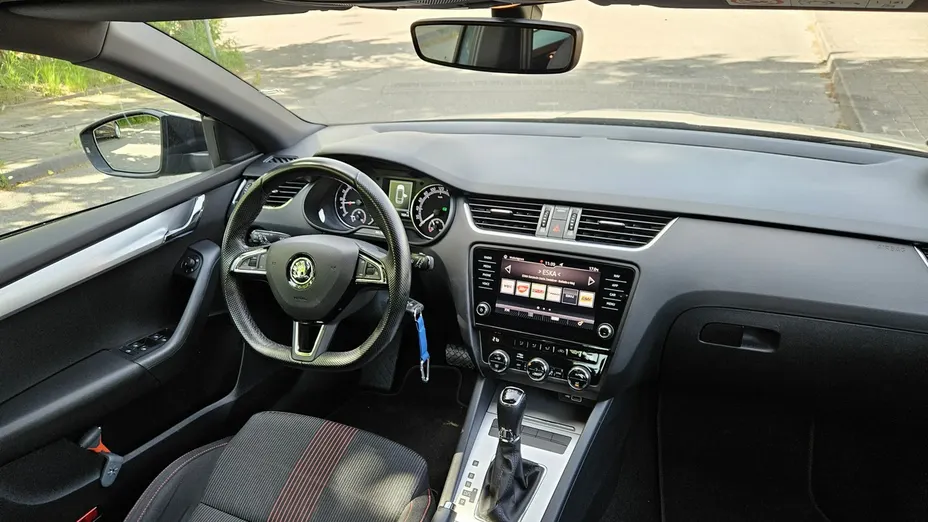 SKODA Octavia -