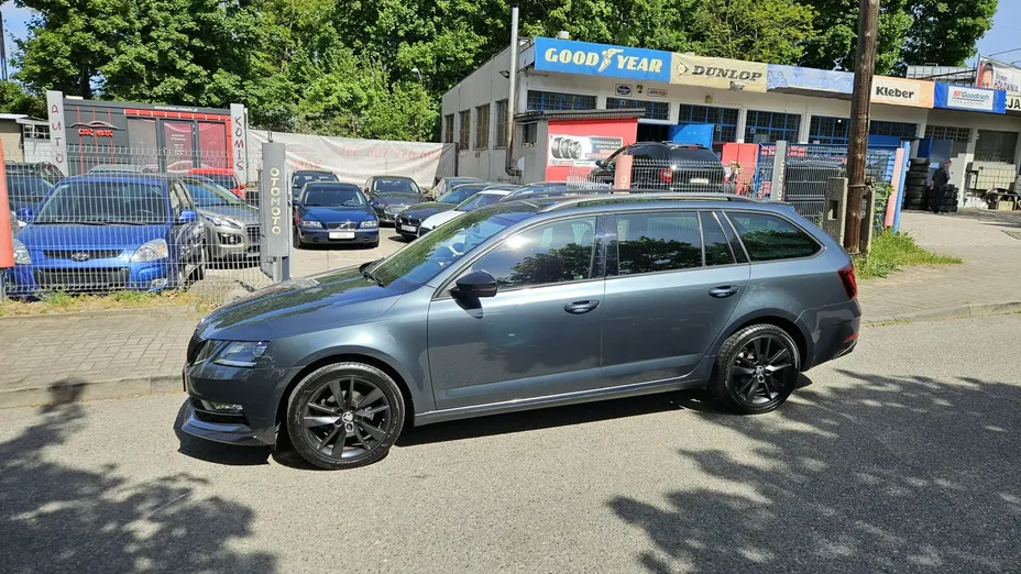 SKODA Octavia -