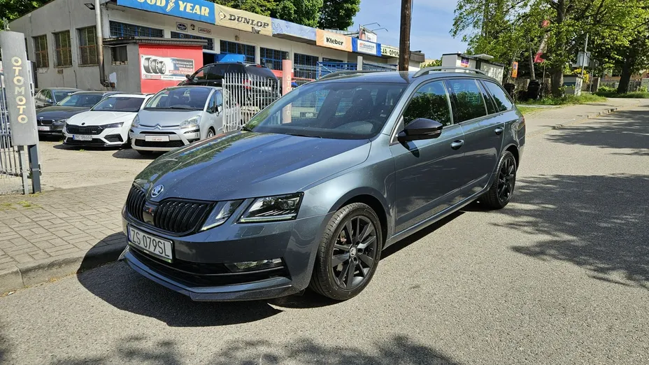 SKODA Octavia -
