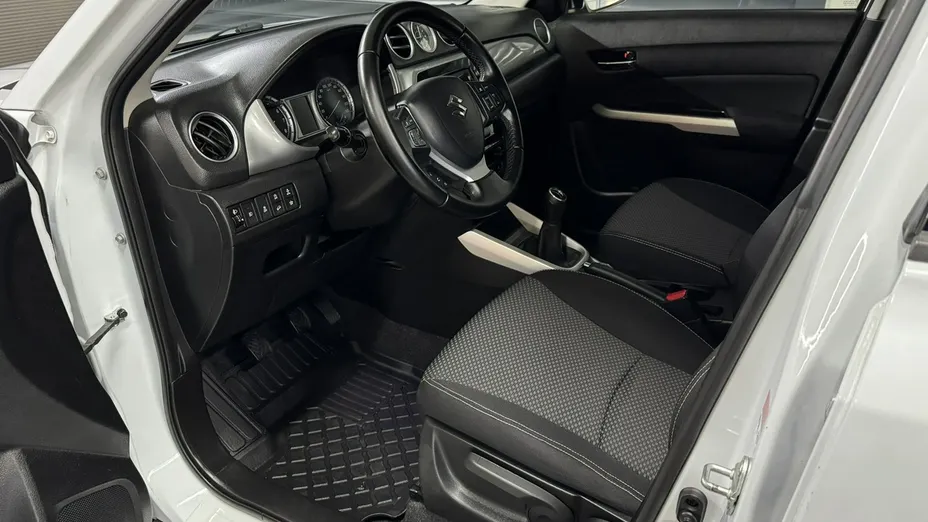 SUZUKI Vitara -