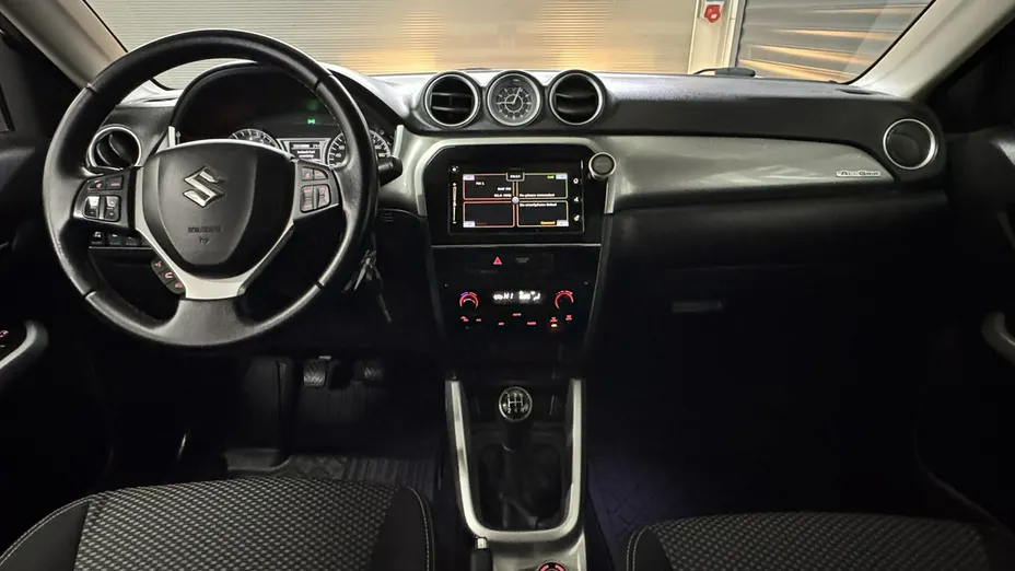SUZUKI Vitara -