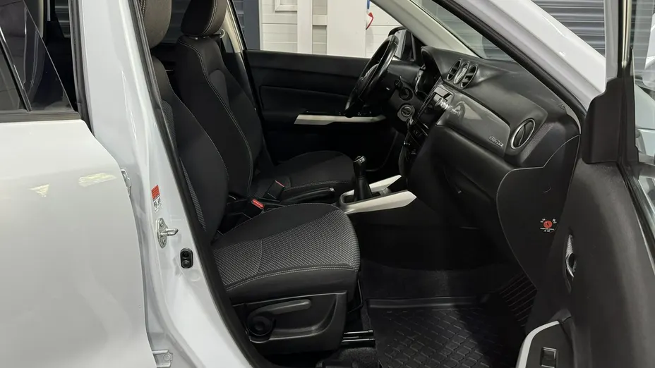SUZUKI Vitara -