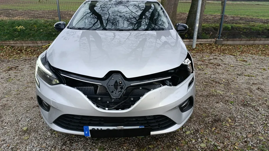 RENAULT Clio -