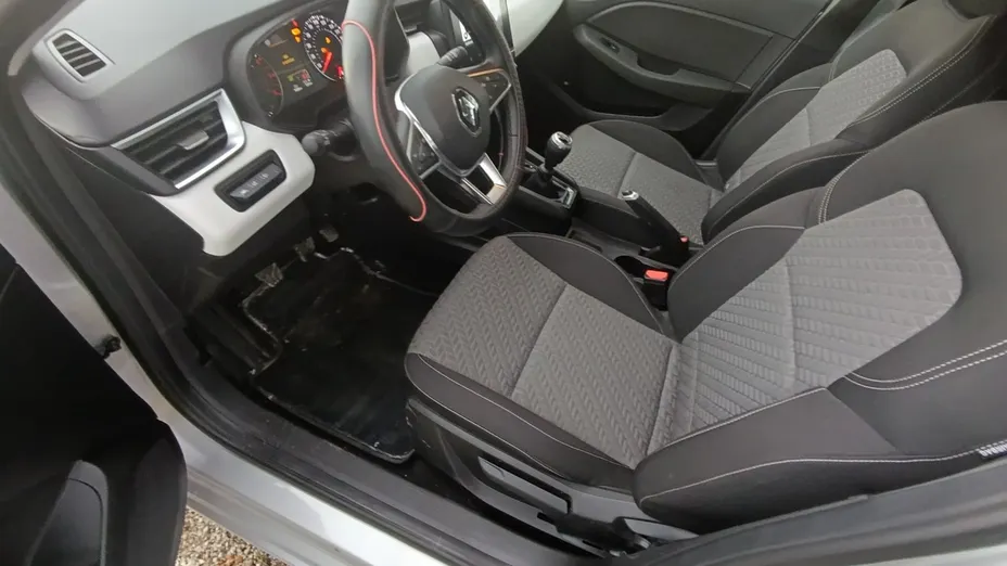 RENAULT Clio -