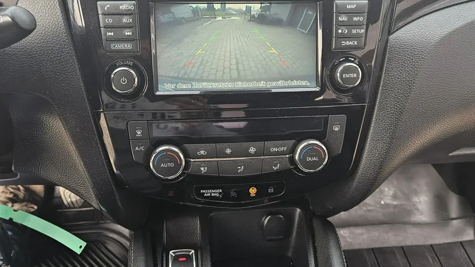 NISSAN Qashqai -
