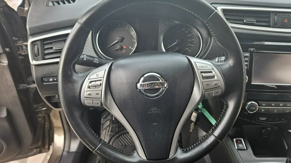 NISSAN Qashqai -