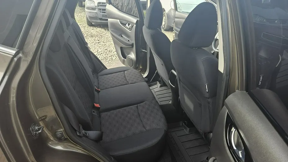 NISSAN Qashqai -