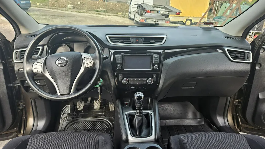 NISSAN Qashqai -