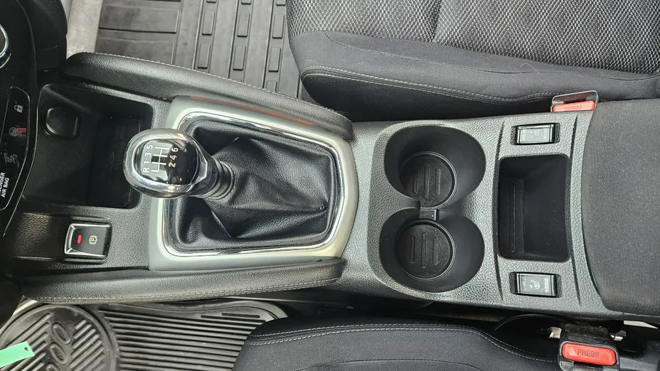 NISSAN Qashqai -