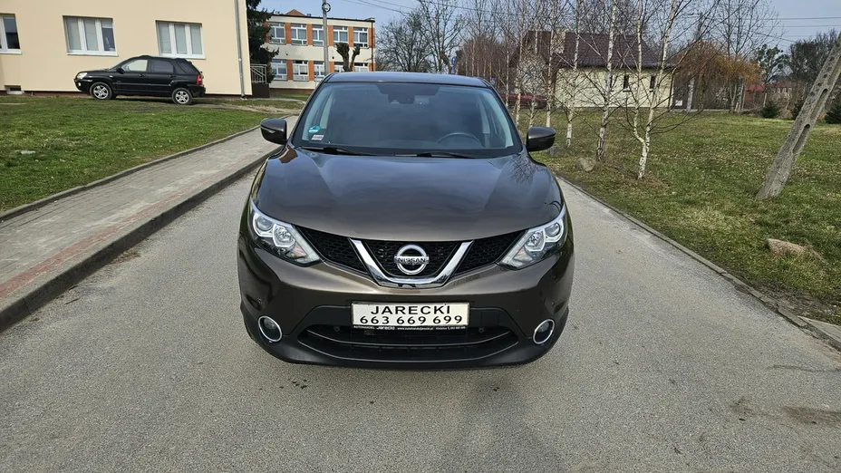 NISSAN Qashqai -