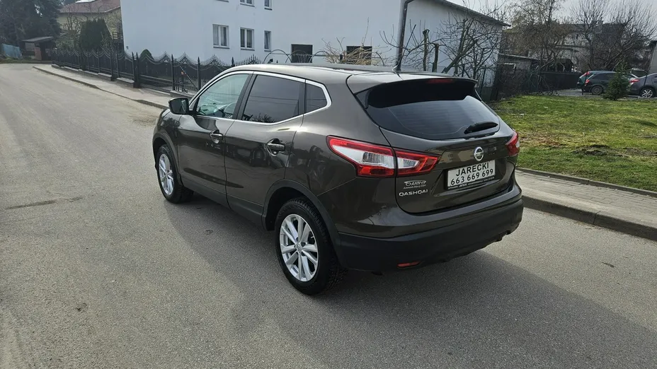 NISSAN Qashqai -