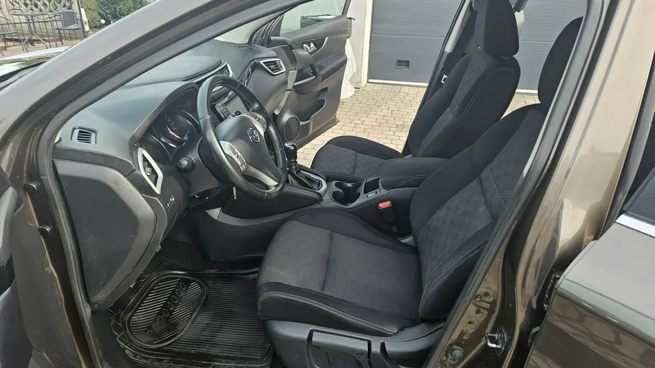 NISSAN Qashqai -
