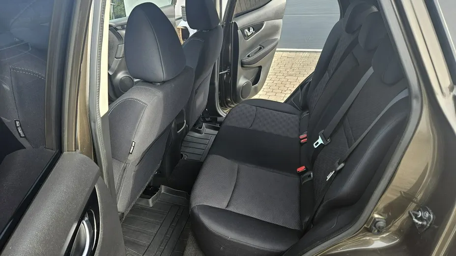 NISSAN Qashqai -