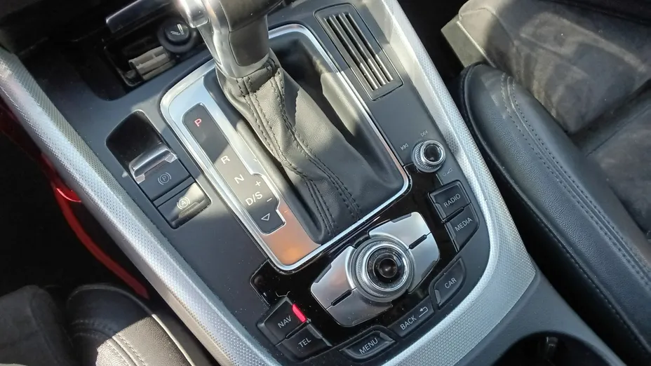 AUDI Q5 -