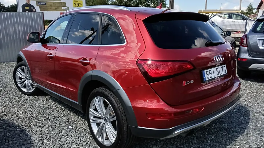 AUDI Q5 -
