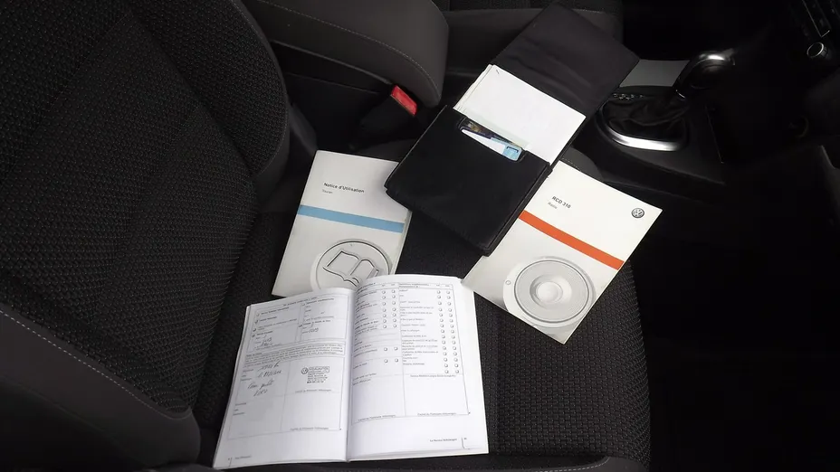 VOLKSWAGEN Touran -