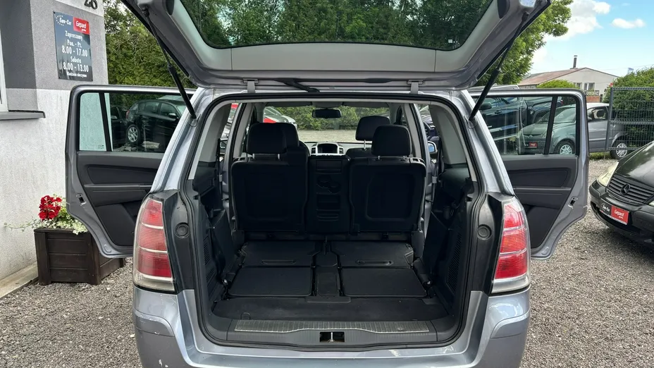 OPEL Zafira -
