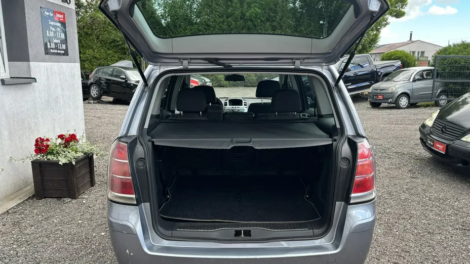 OPEL Zafira -