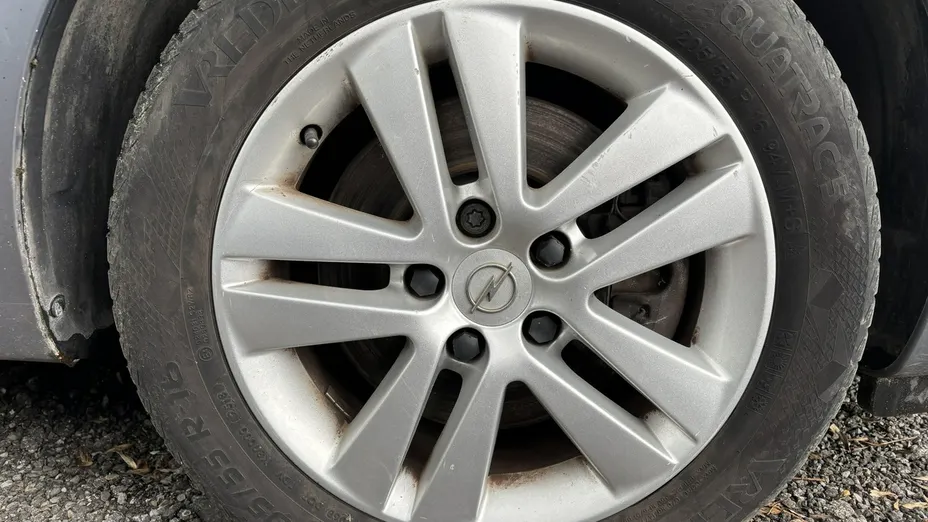 OPEL Zafira -