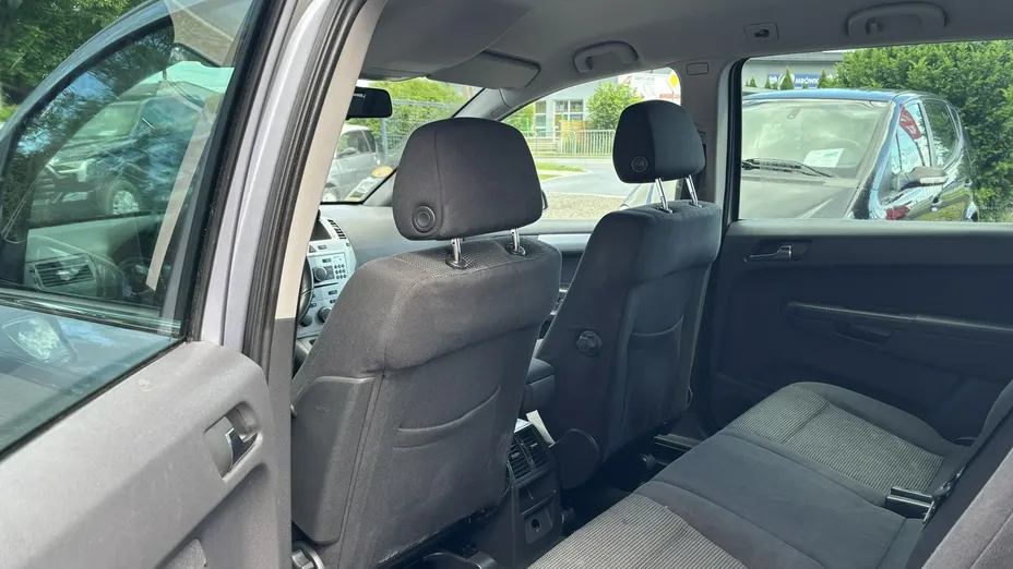 OPEL Zafira -