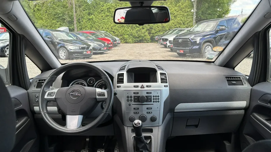 OPEL Zafira -