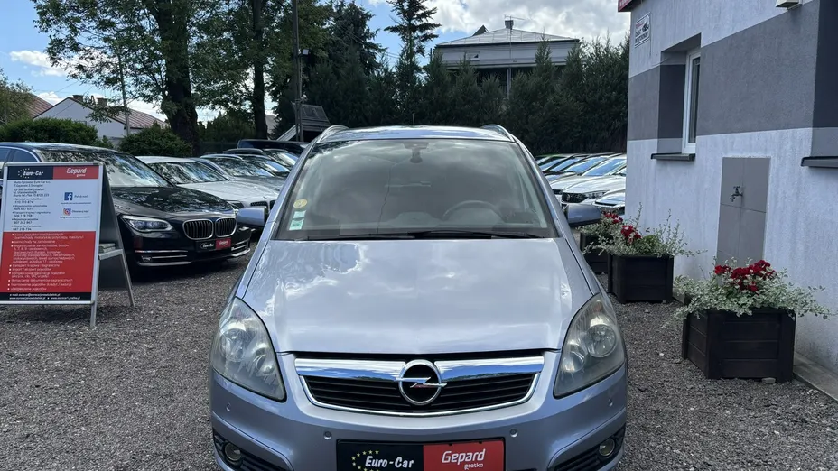 OPEL Zafira -