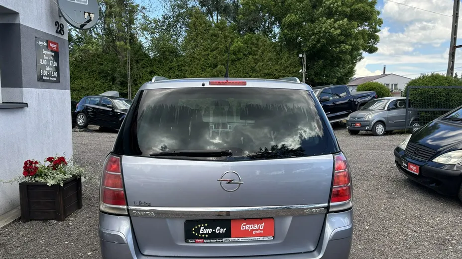 OPEL Zafira -