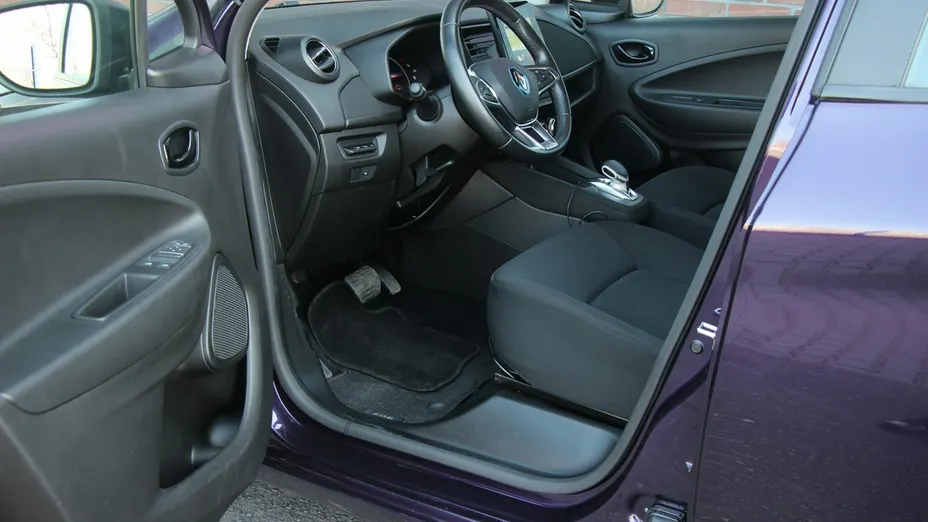 RENAULT ZOE -