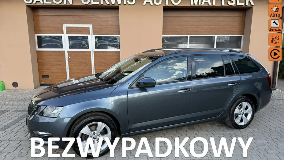 SKODA Octavia -