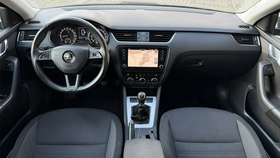 SKODA Octavia -
