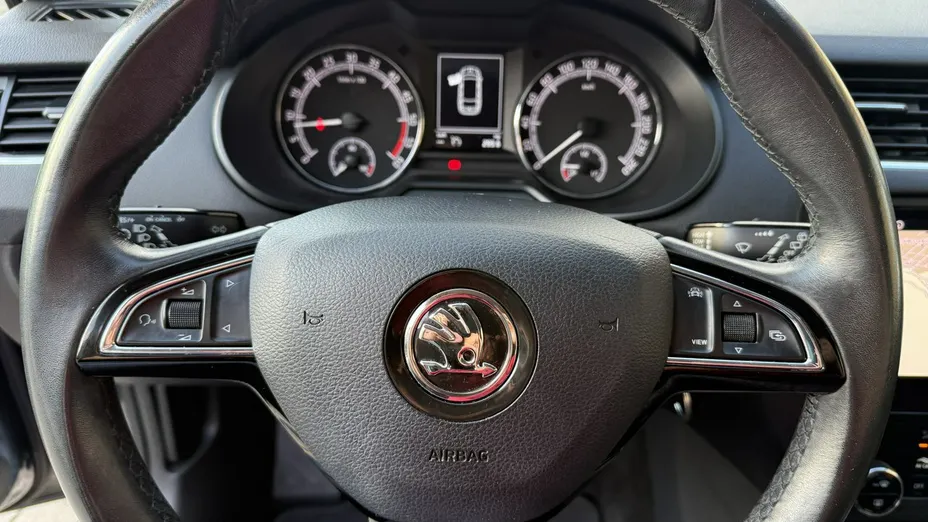 SKODA Octavia -