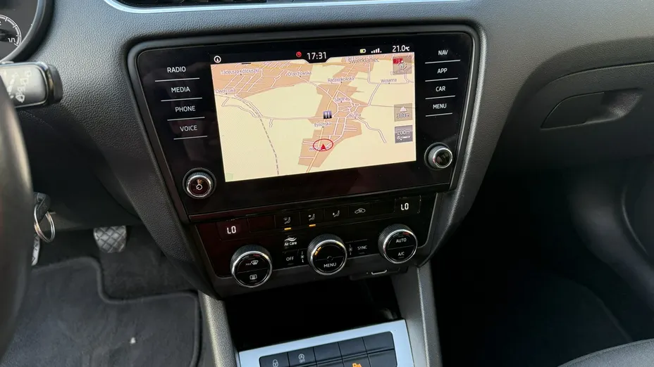 SKODA Octavia -
