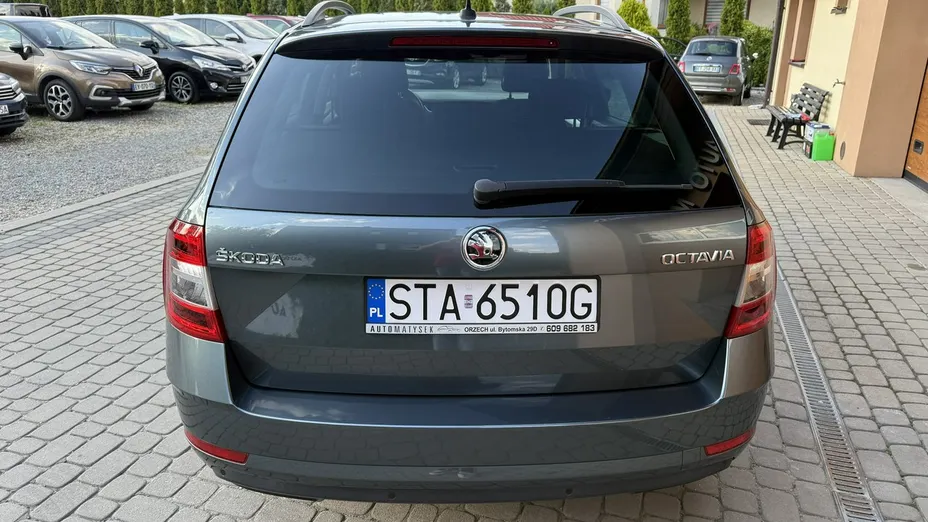 SKODA Octavia -