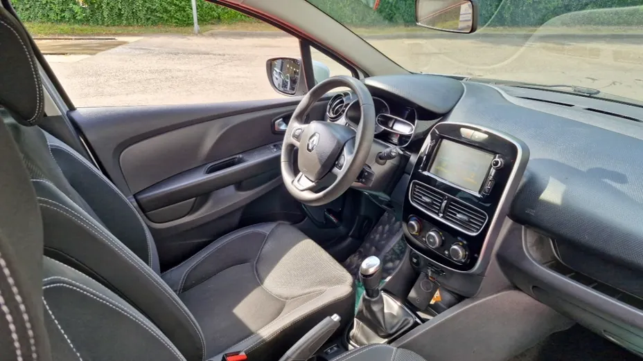 RENAULT Clio -
