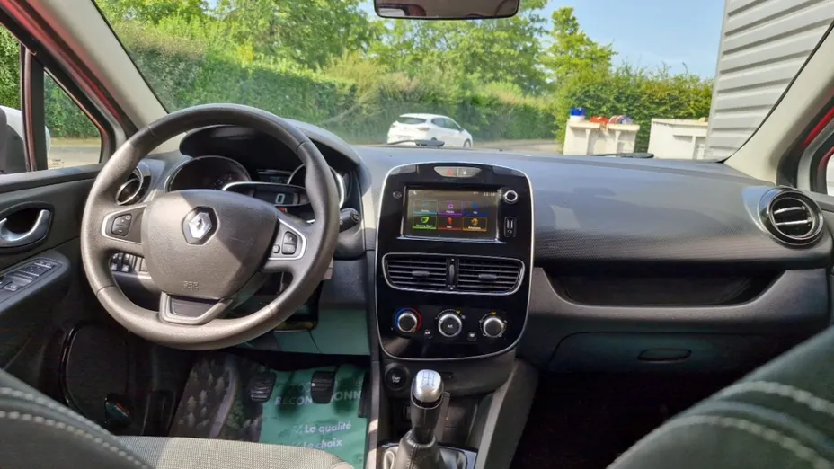 RENAULT Clio -