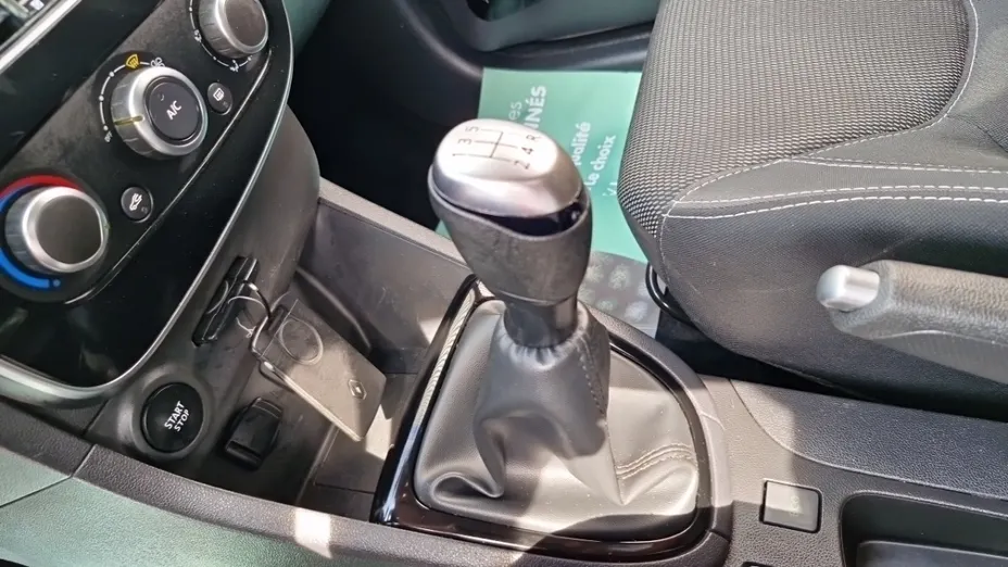 RENAULT Clio -