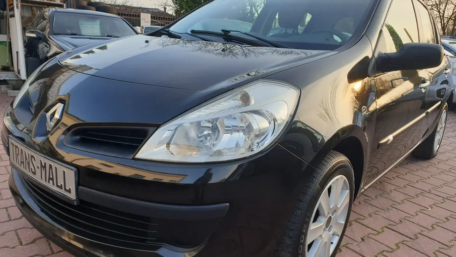 RENAULT Clio -