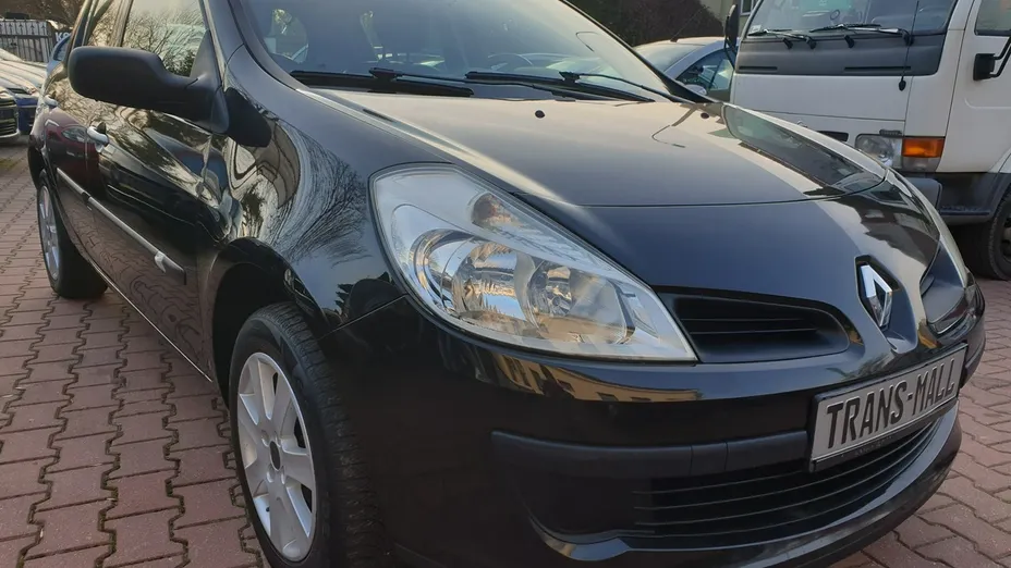 RENAULT Clio -