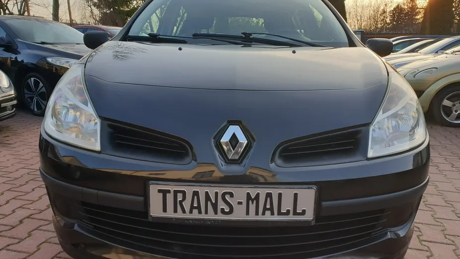 RENAULT Clio -