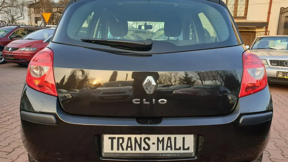 RENAULT Clio -