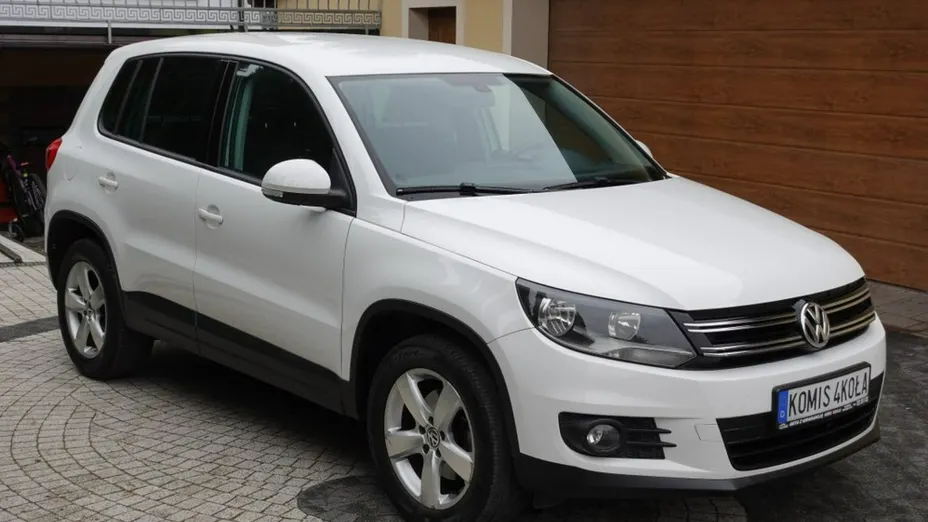 VOLKSWAGEN Tiguan -