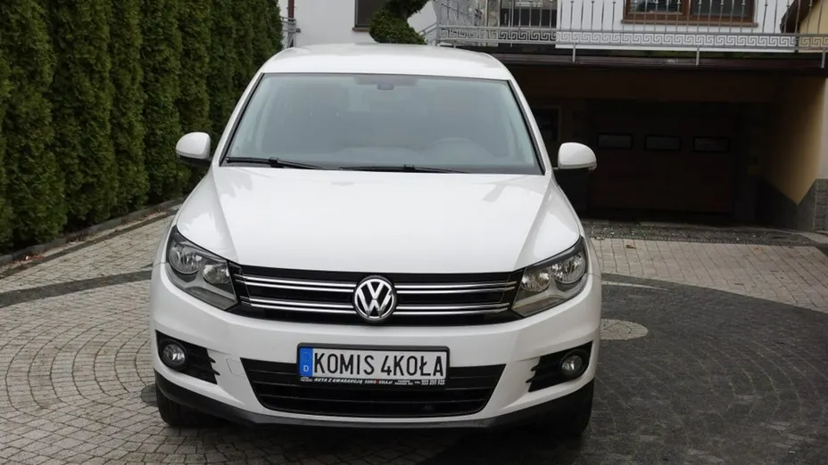 VOLKSWAGEN Tiguan -