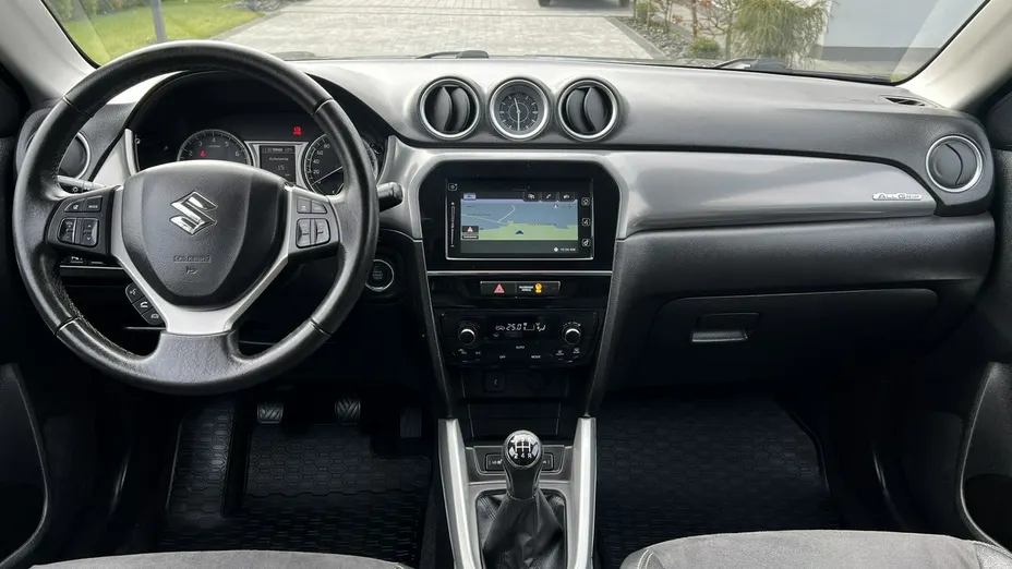 SUZUKI Vitara -