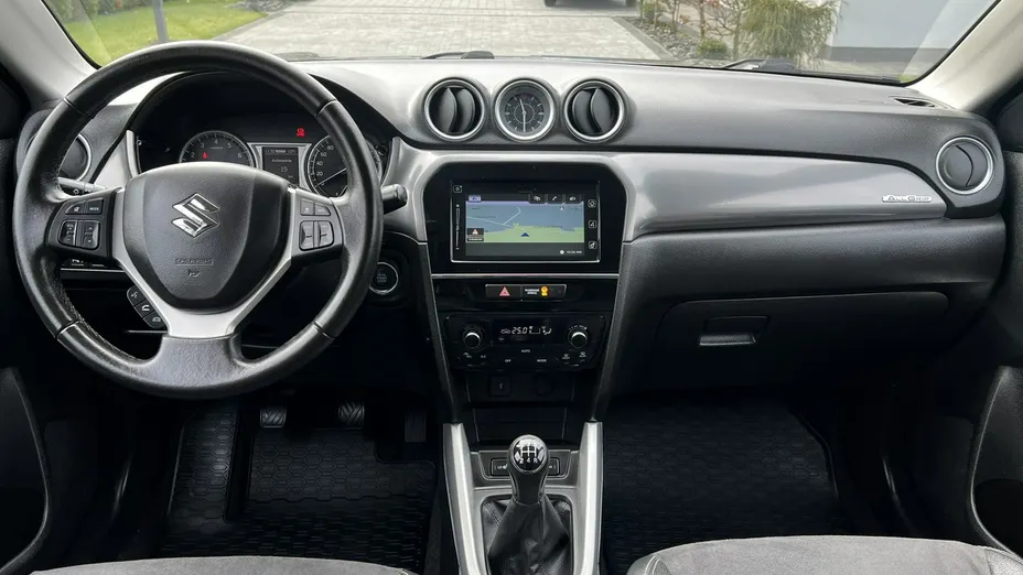 SUZUKI Vitara -