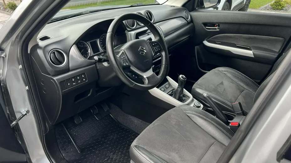 SUZUKI Vitara -